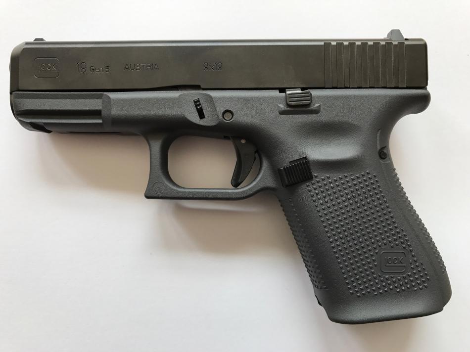 Glock 19 Gen5 CERAKOTE SNIPER GREY