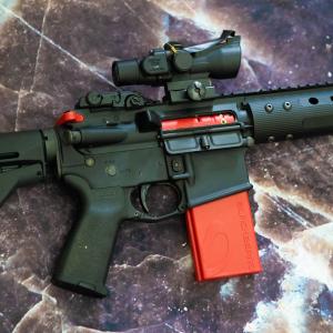 MANTIS Blackbeard tréninkový systém pro AR-15 s automatickým resetem spouště a červeným laserem