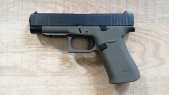 Glock 48 rail, 9x19, CERAKOTE frame Patriot Brown