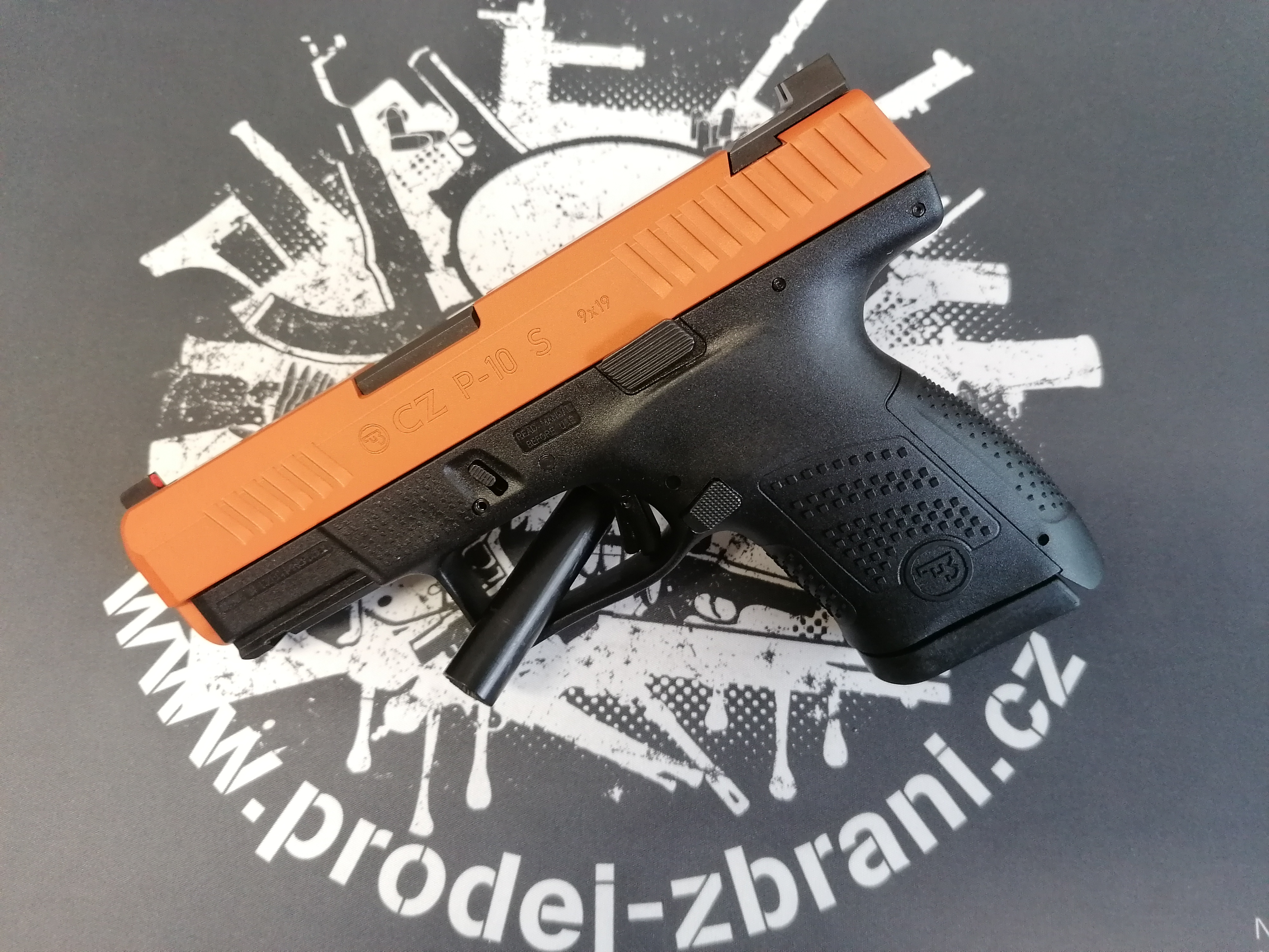 CZ P-10 S CERAKOTE TEQUILA SUNRISE, mířidla Night Fision